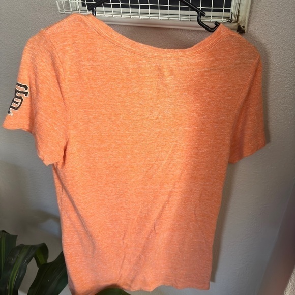 SAN Francisco SF Giants Women’s Short Sleeve T-Shirt Orange V-Neck - Picture 5 of 5